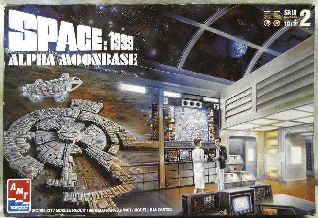 AMT Space: 1999 Moonbase Alpha with Eagles, 30067-10D plastic model kit